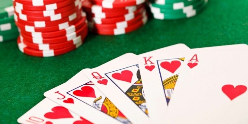 Kinh nghiệm chơi Poker từ cao thủ mà bạn cần biết tại Hello88